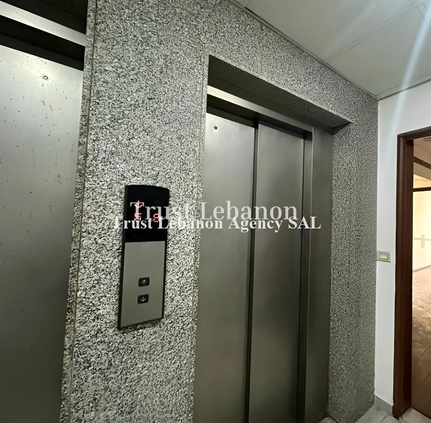 Office for rent in Horch Tabet, Lebanon