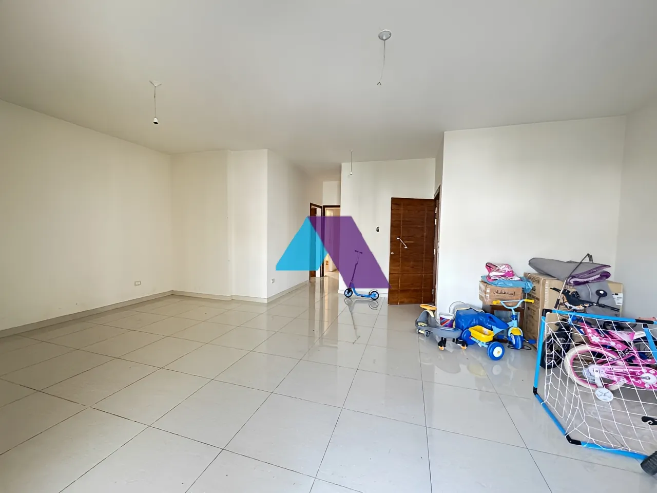 Apartment for Sale in Jdeideh - 3 bed, 2 bath