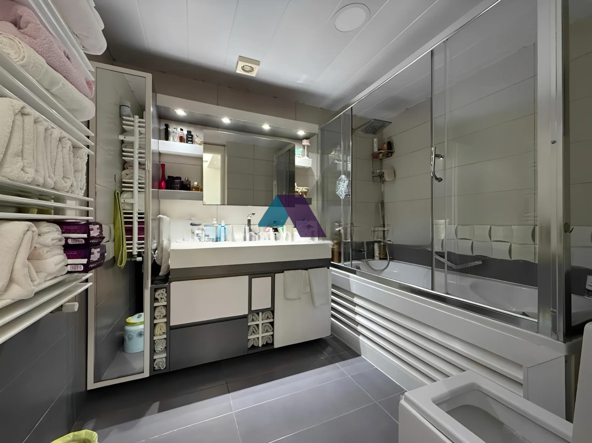 Apartment for Sale in Ain Saadeh