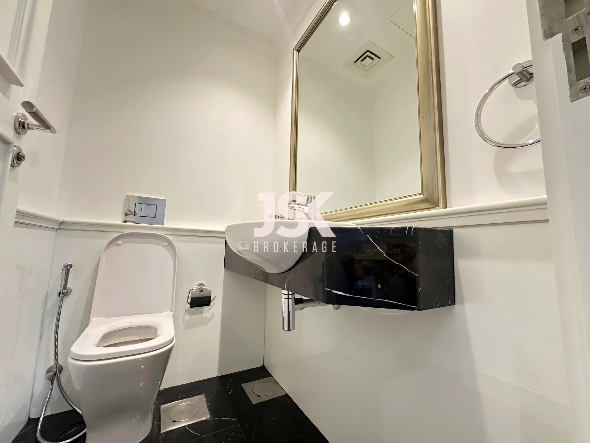 Apartment for Sale in Downtown