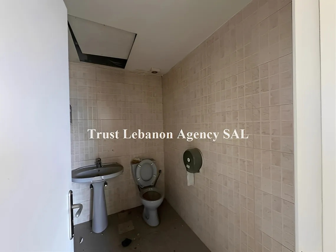 Office for rent in Metn, Sin El Fil