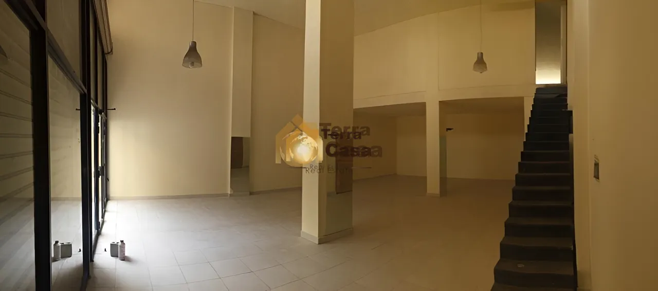 Commercial for rent in Haouch el Omara, Lebanon