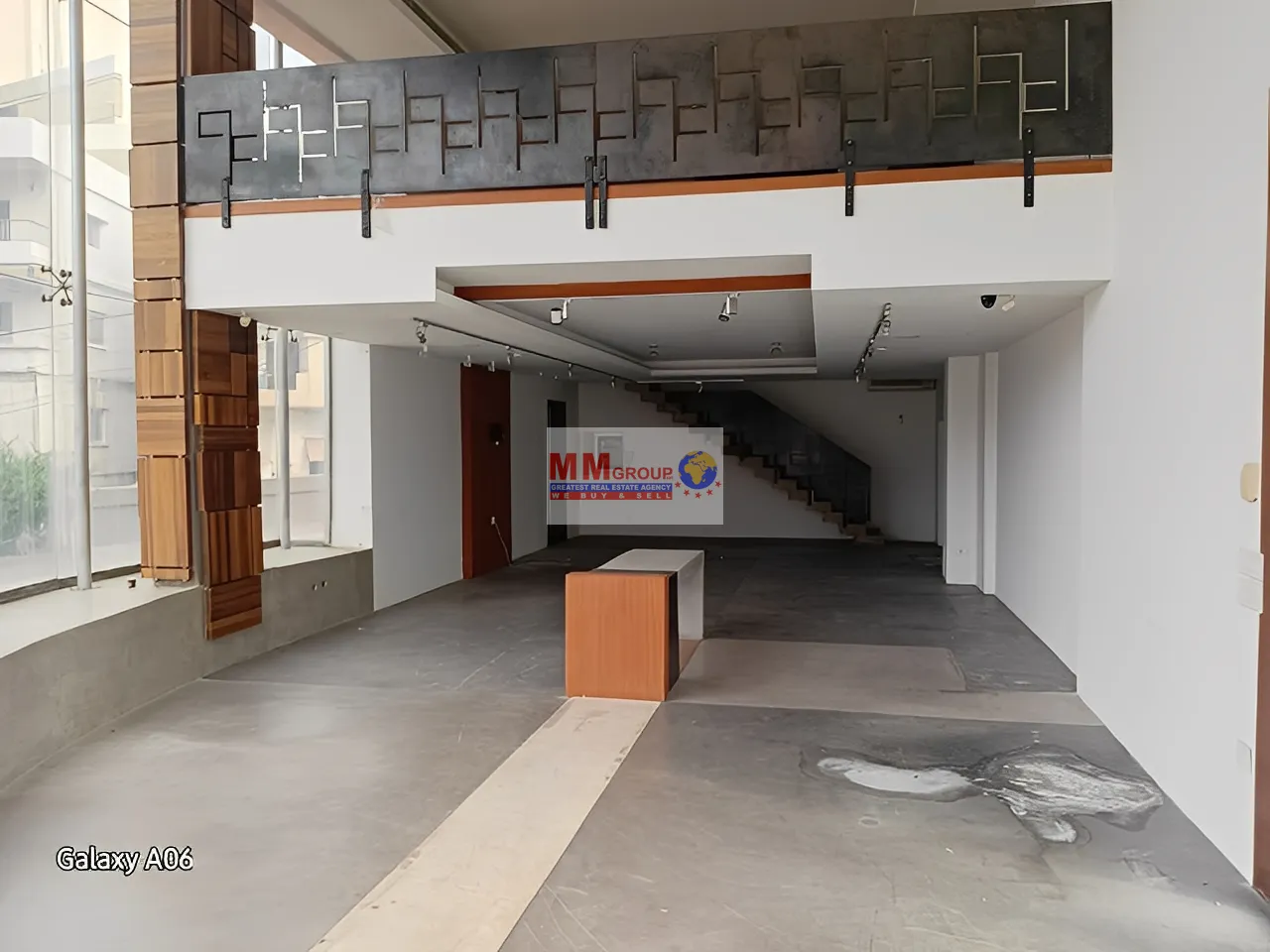 Shop for rent in Dekwaneh