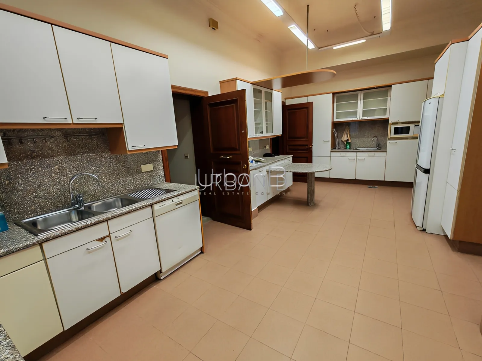 Apartment for rent in Sioufi, beirut, lebanon