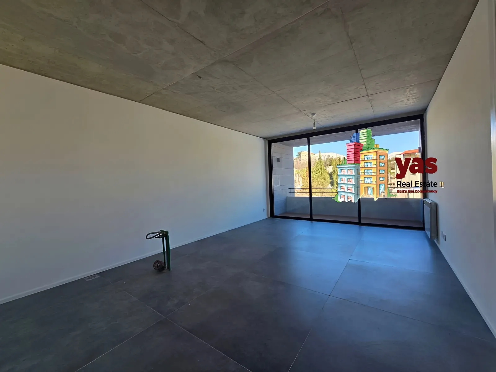 Apartment for Sale in Mayrouba