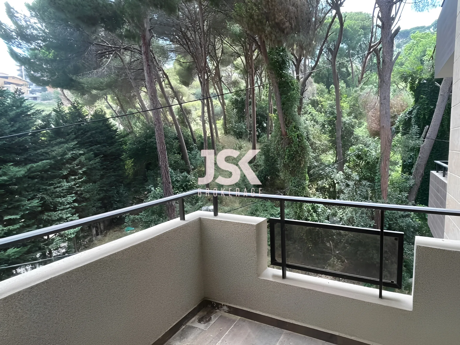 Apartment for Sale in Ain Saadeh