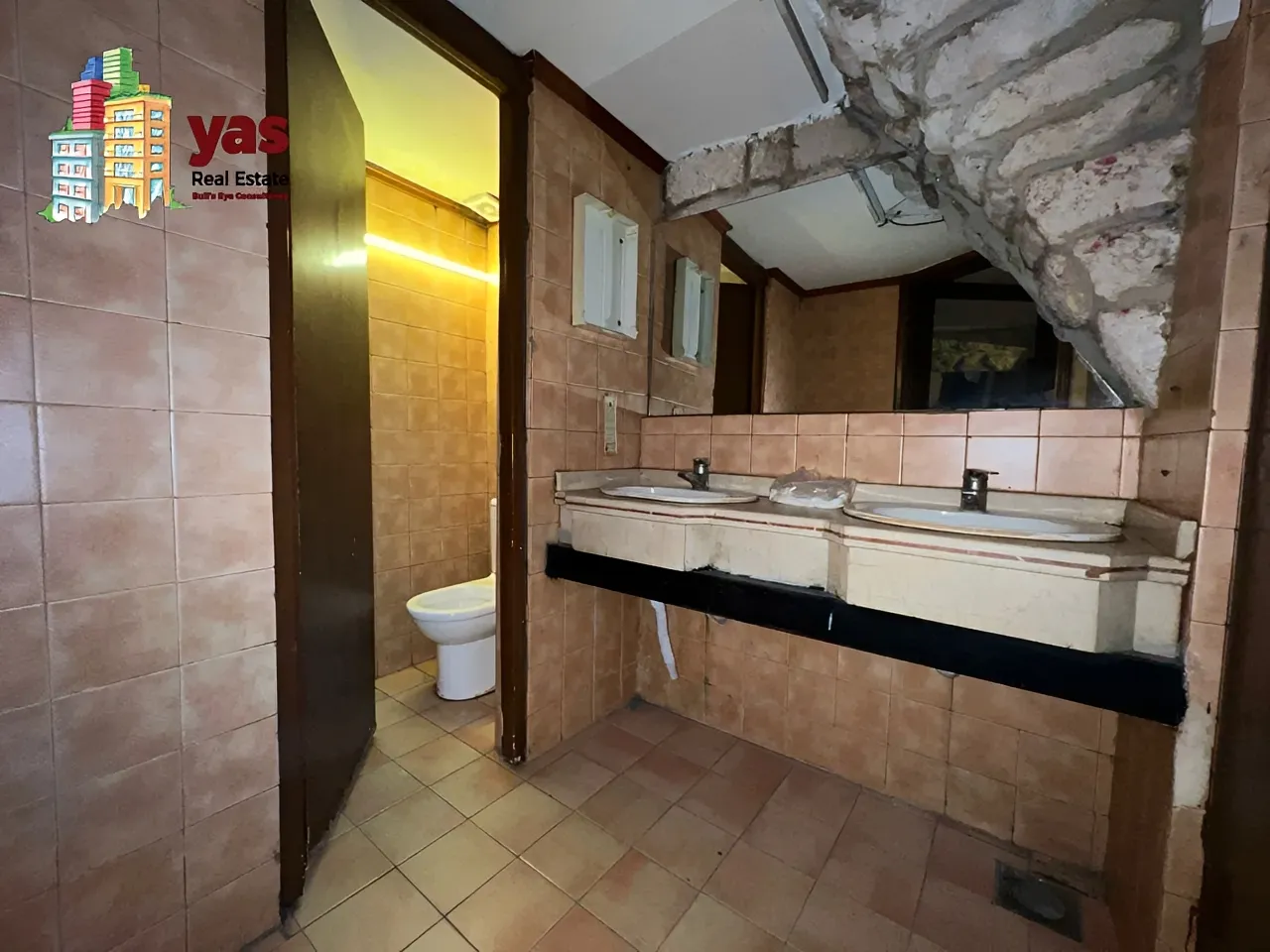 Showroom for Sale in Maameltein
