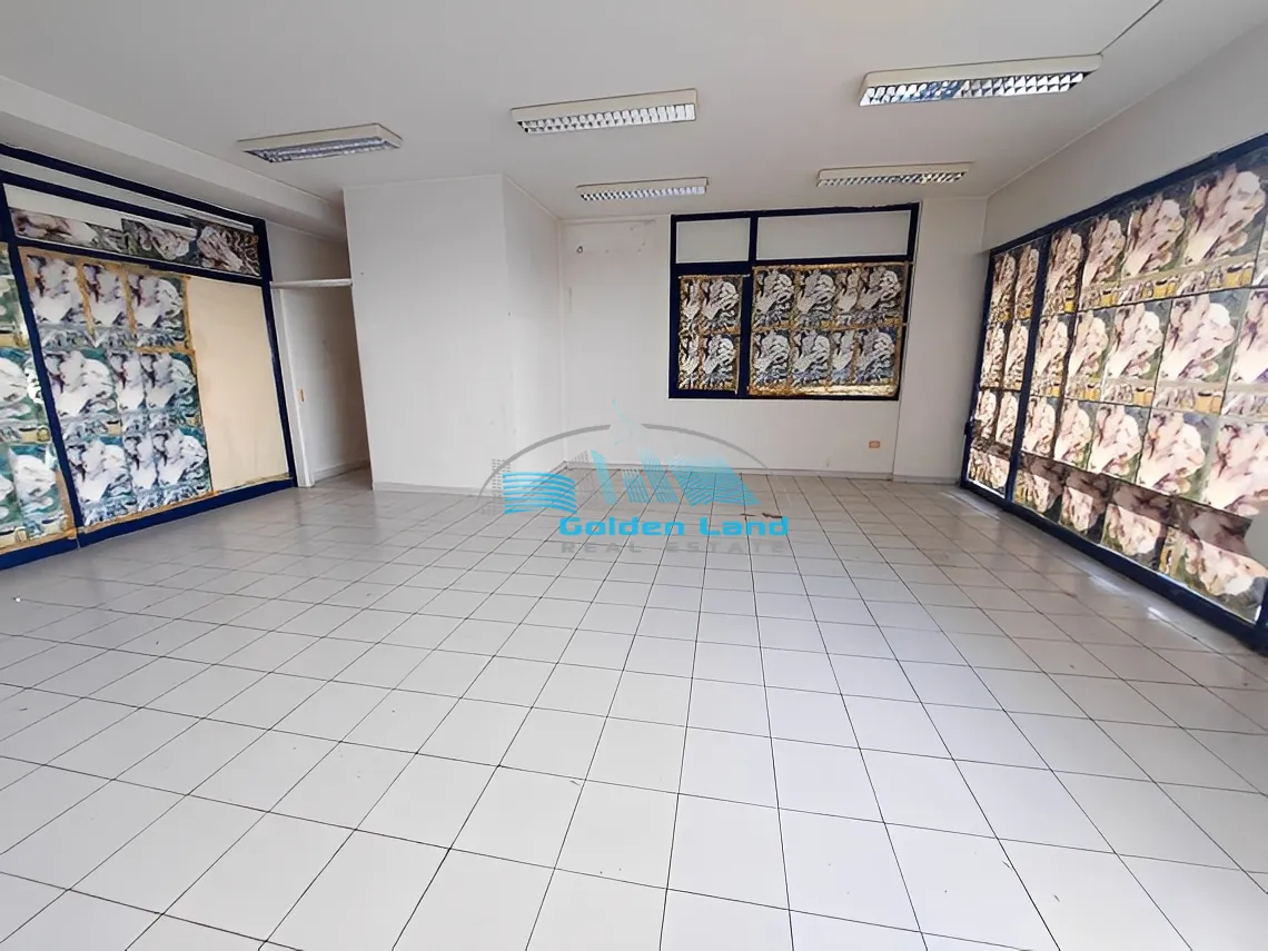 Shop for rent in Mazraat Yachoua, Lebanon