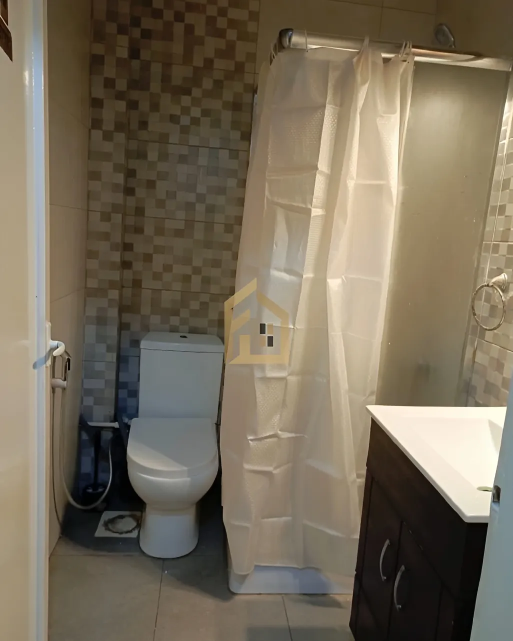 Studio for rent in Ramleh Al Bayda, Beirut, Lebanon