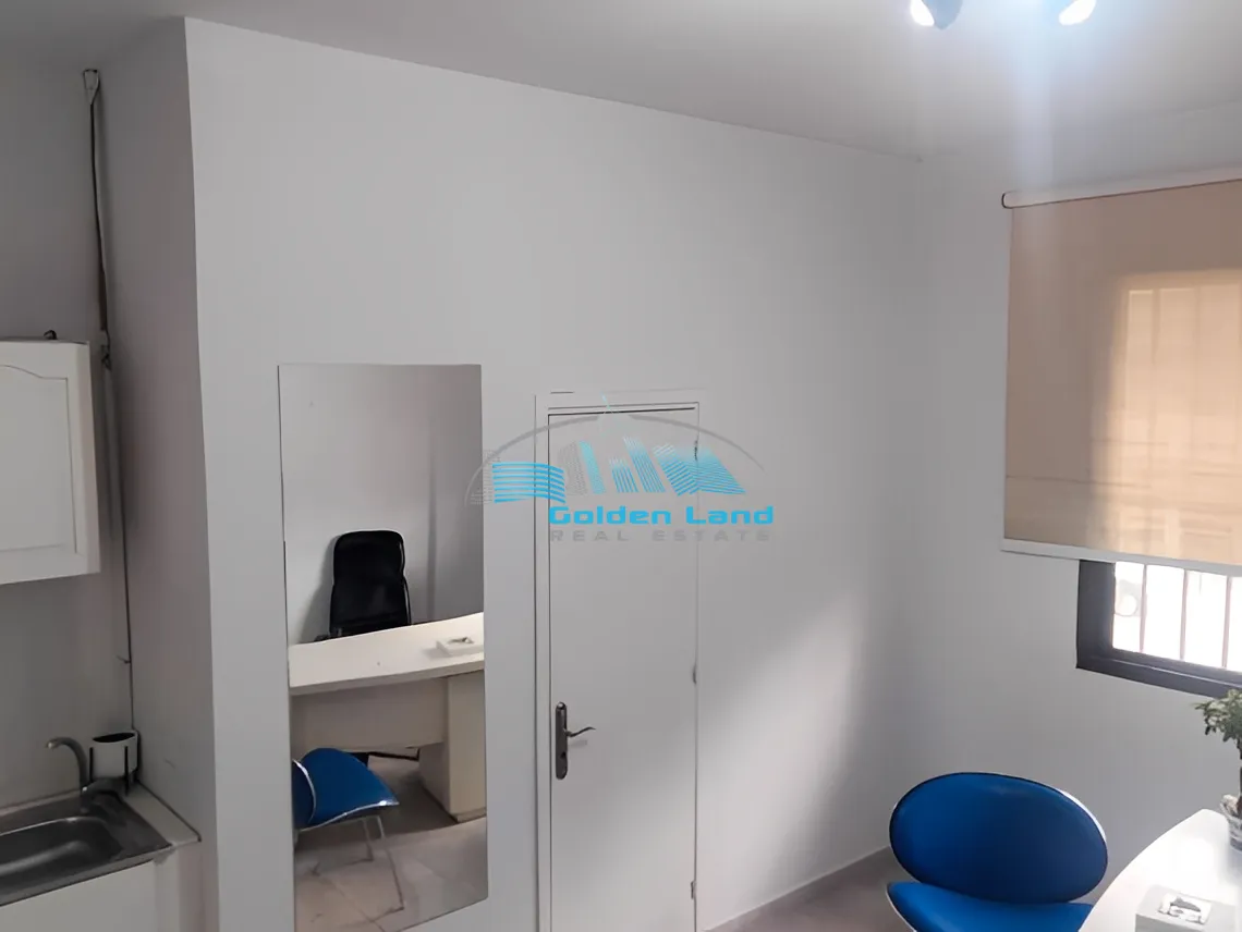 Office for rent in Mazraat Yachoua