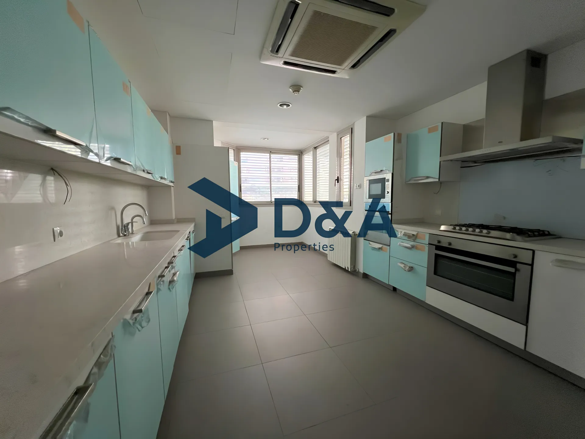Apartment for sale in Achrafieh, Beirut, Lebanon - 4 bed, 5 bath