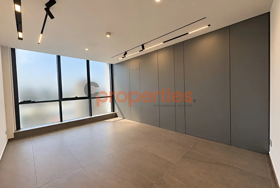 Office for Rent in Horch Tabet