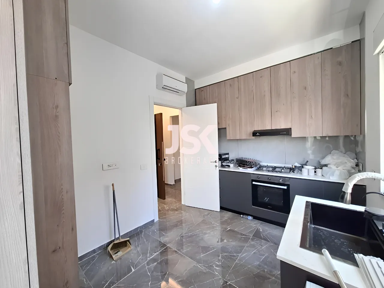 Apartment for Rent in Kaslik