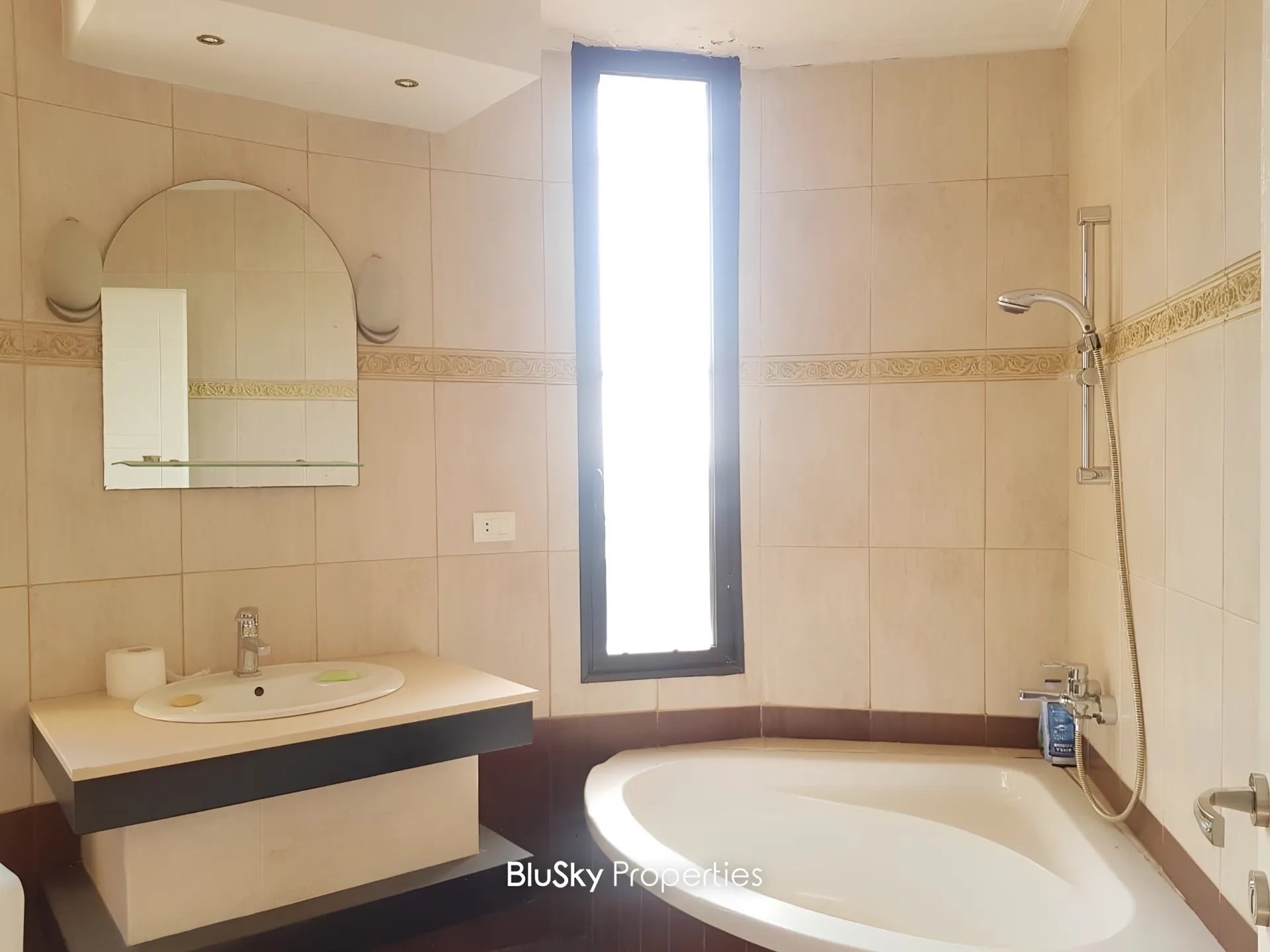 Apartment for sale in Adma w Dafnah