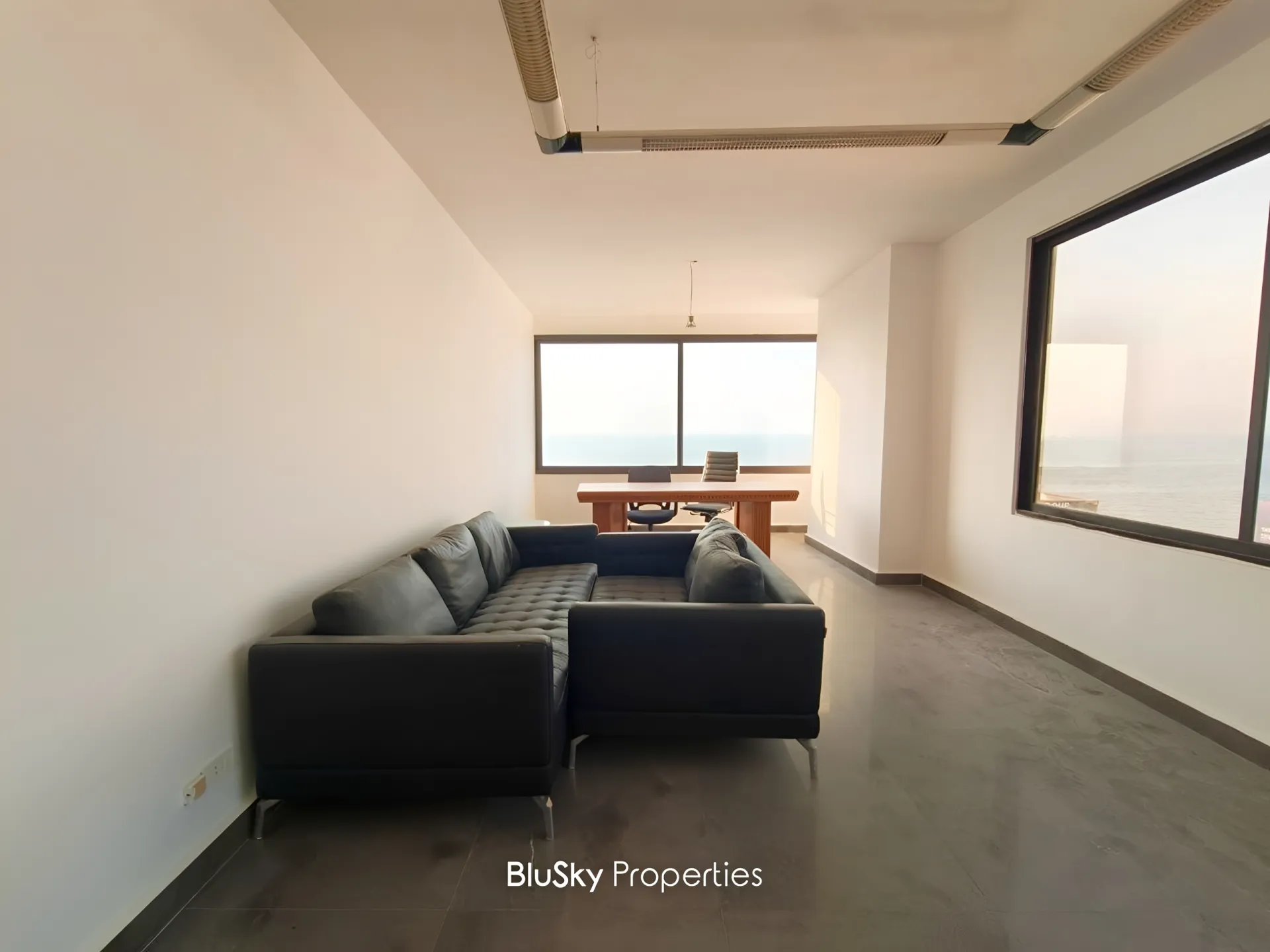 Office for rent in Zalqa