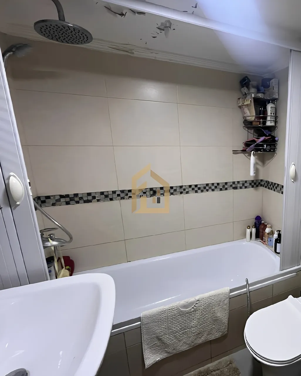 Apartment for Sale in Zarif, Bayrut, Lebanon