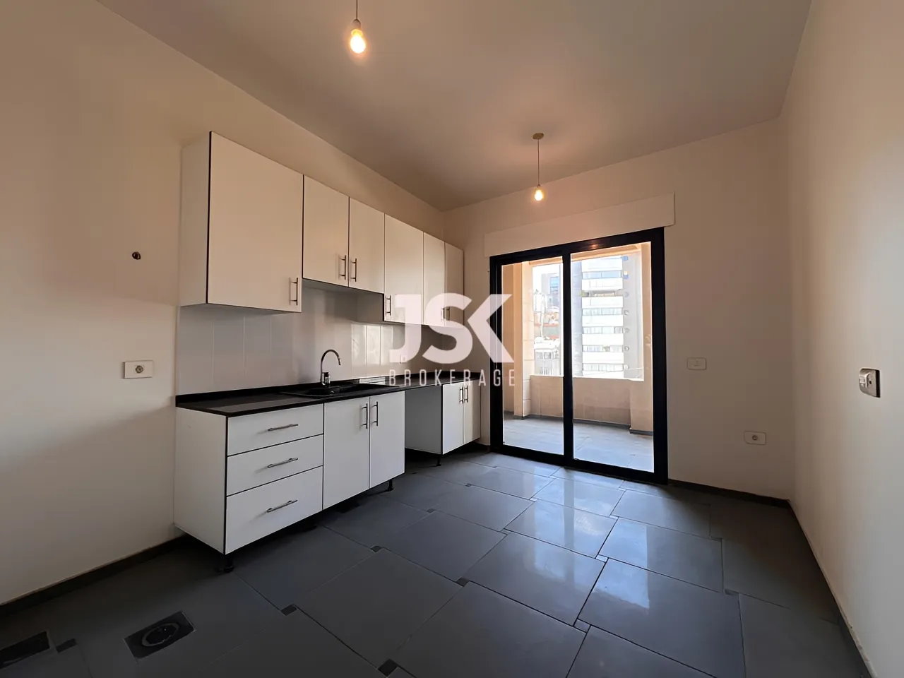 Apartment for Sale in Sioufi