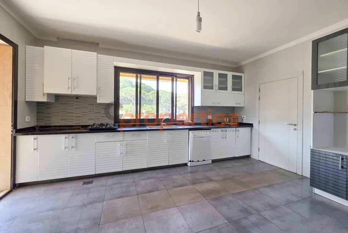 Apartment for Rent in Ain Saadeh