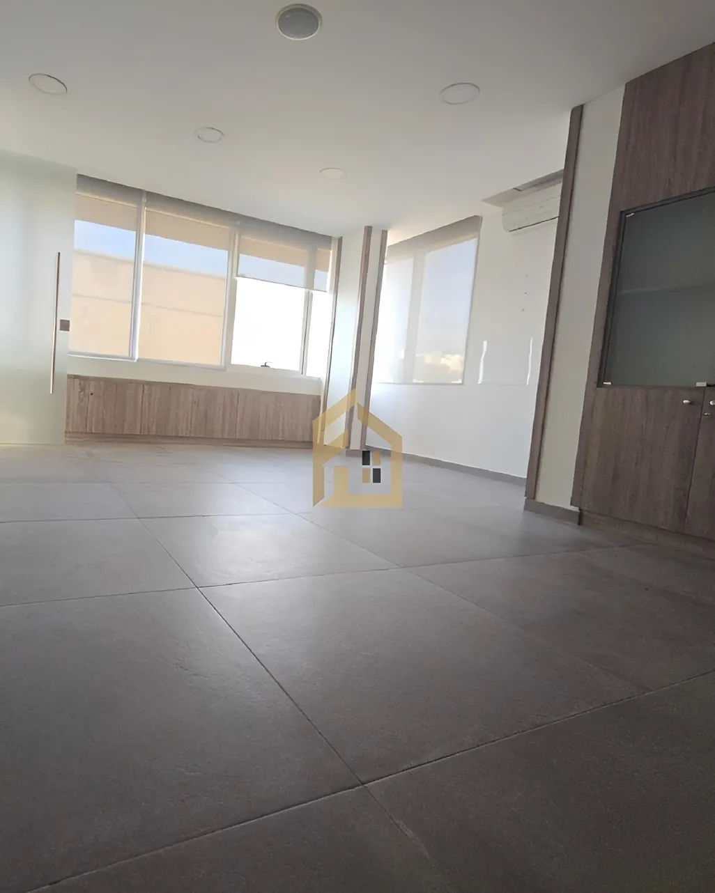 Clinic for sale in Zalqa, Lebanon