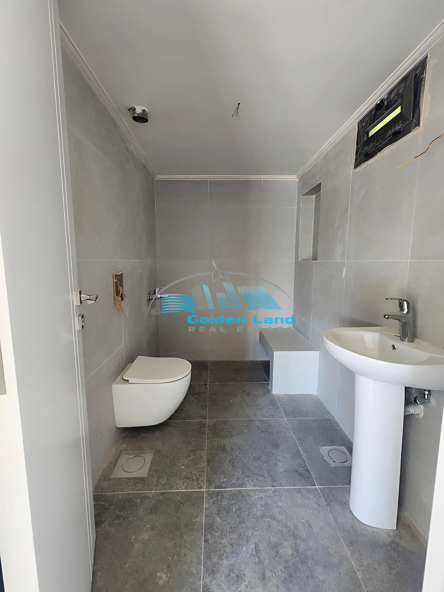 Apartment for Rent in Jouret El Ballout