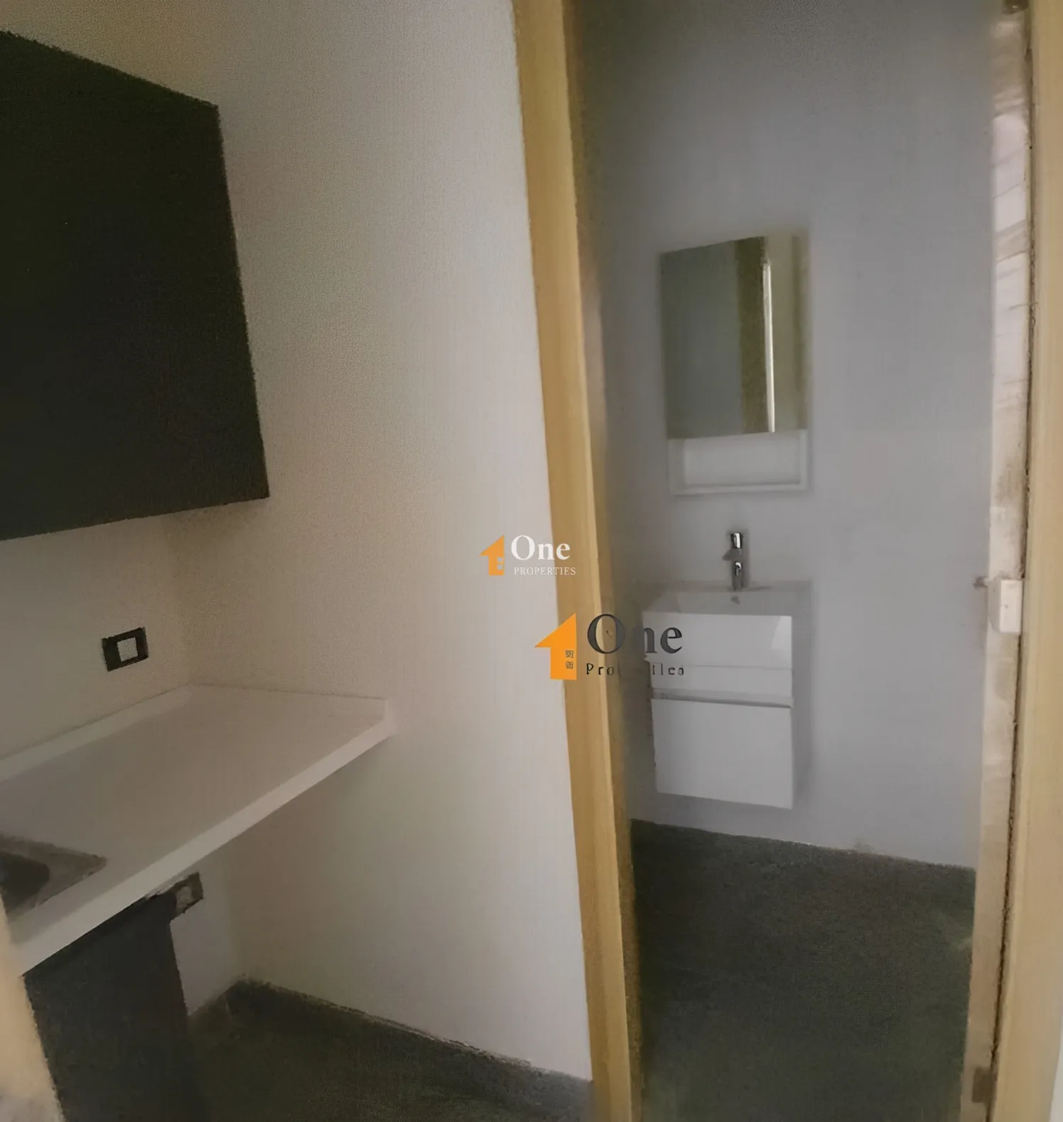 Shop for Rent in Mansourieh, Lebanon