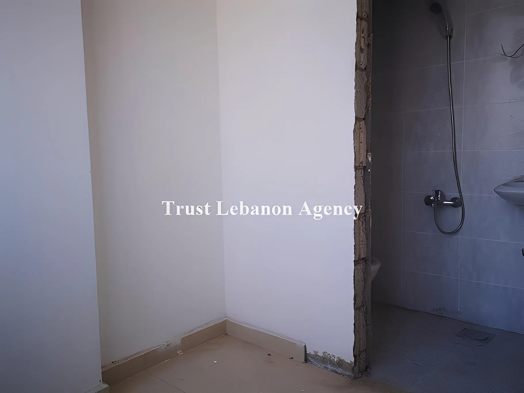 Apartment for Sale in Metn Jouret El Ballout Lebanon - 3 bed, 4 bath