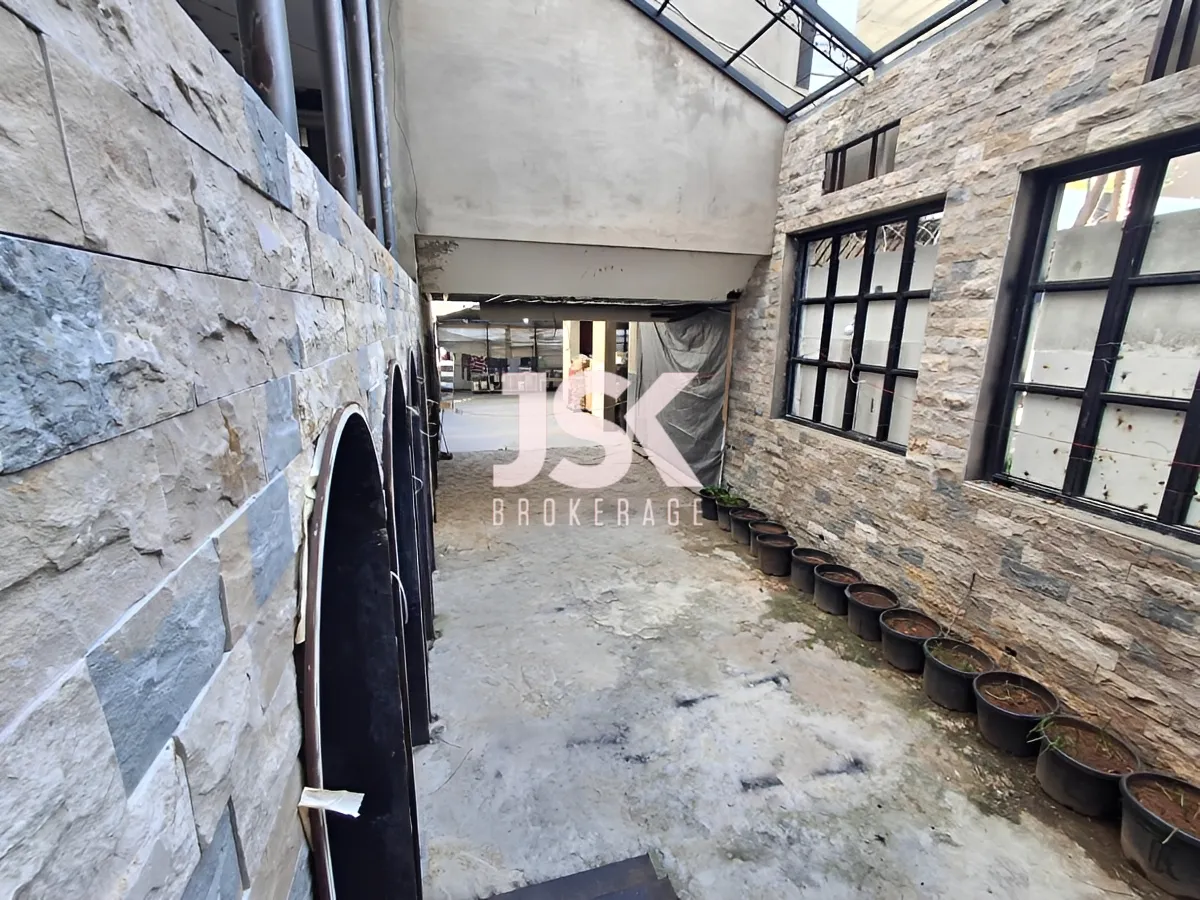 Restaurant for rent in Sodeco