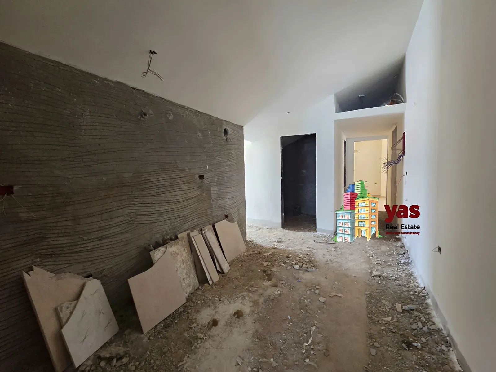Apartment for Sale in Ballouneh - 2 bed, 2 bath