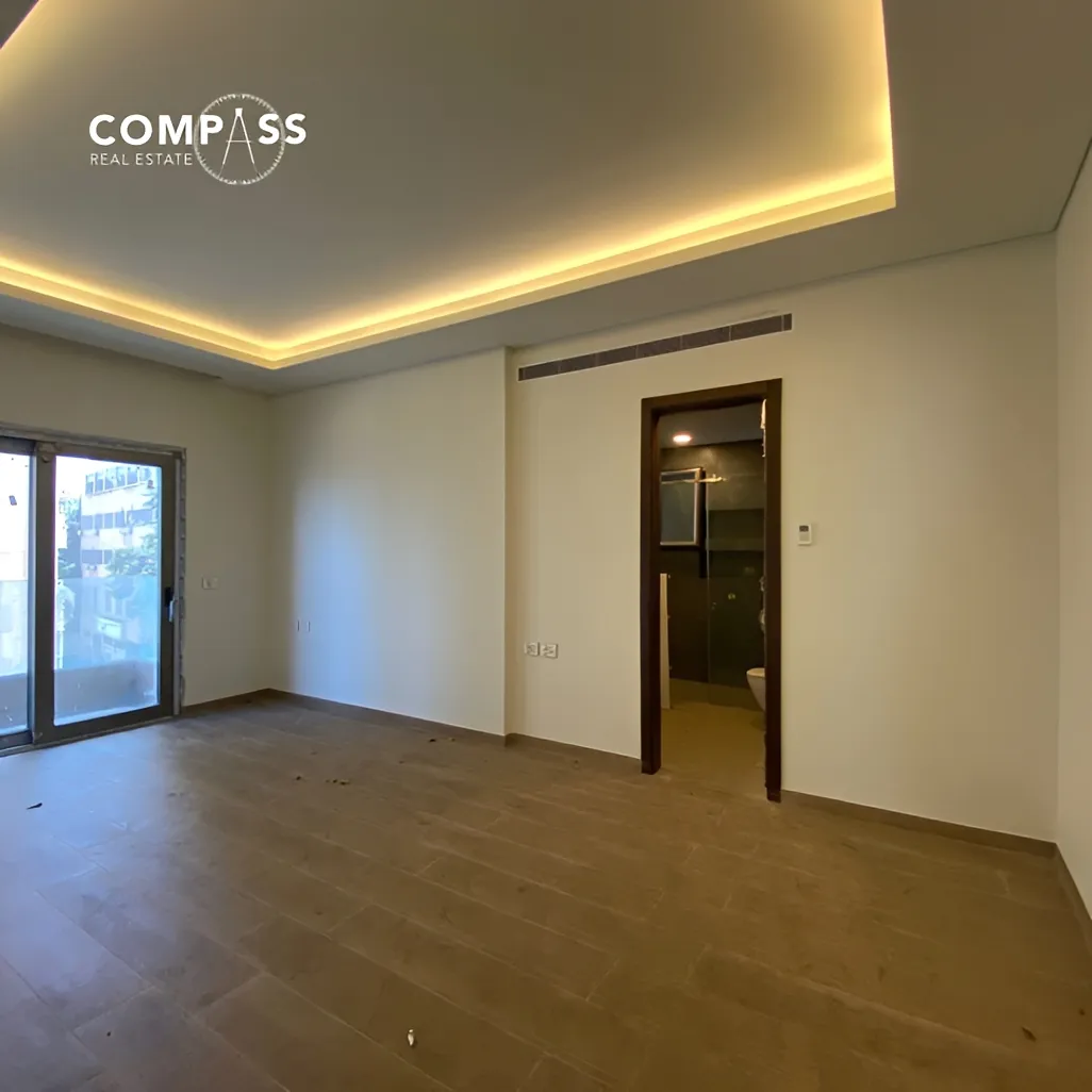 Apartment for sale in Gabriel El Murr, Bayrut, Lebanon - 3 bed, 4 bath