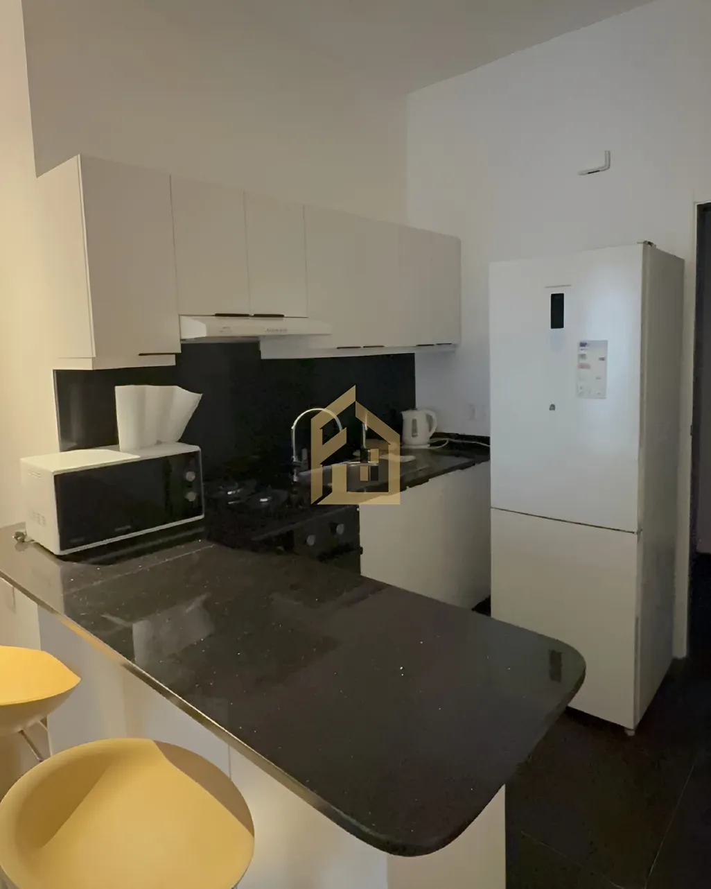 Apartment for rent in Achrafieh, Beirut, Lebanon - 2 bed, 1 bath