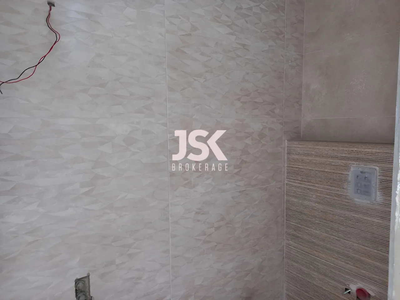 Apartment for Sale in Haret Sakher