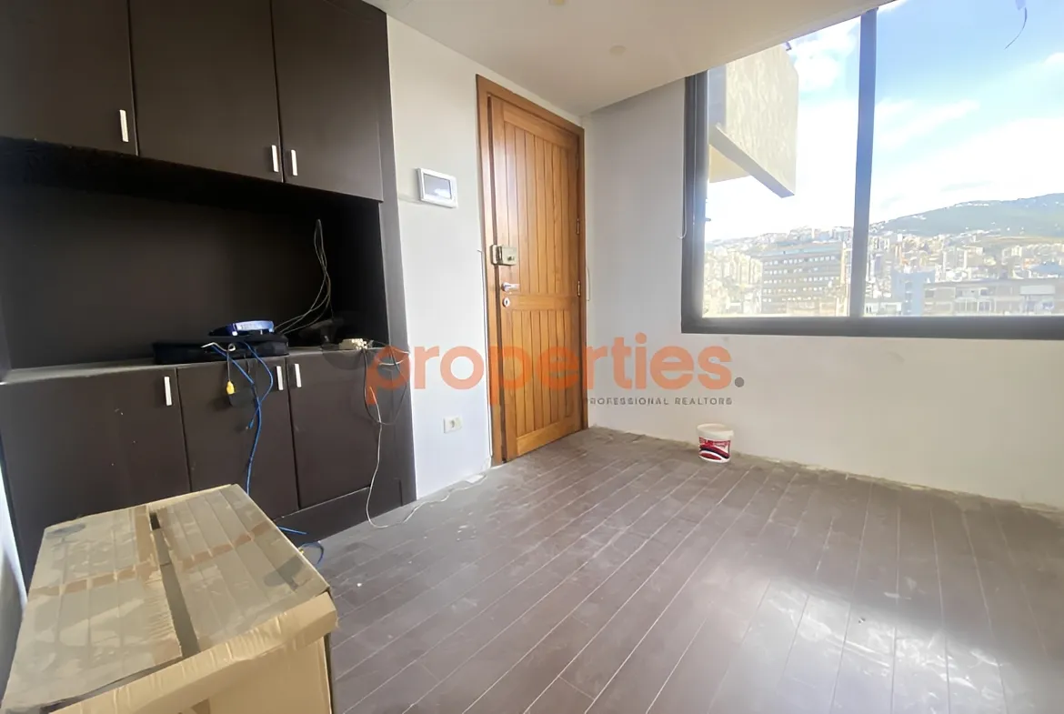 Office for Sale in Zalqa