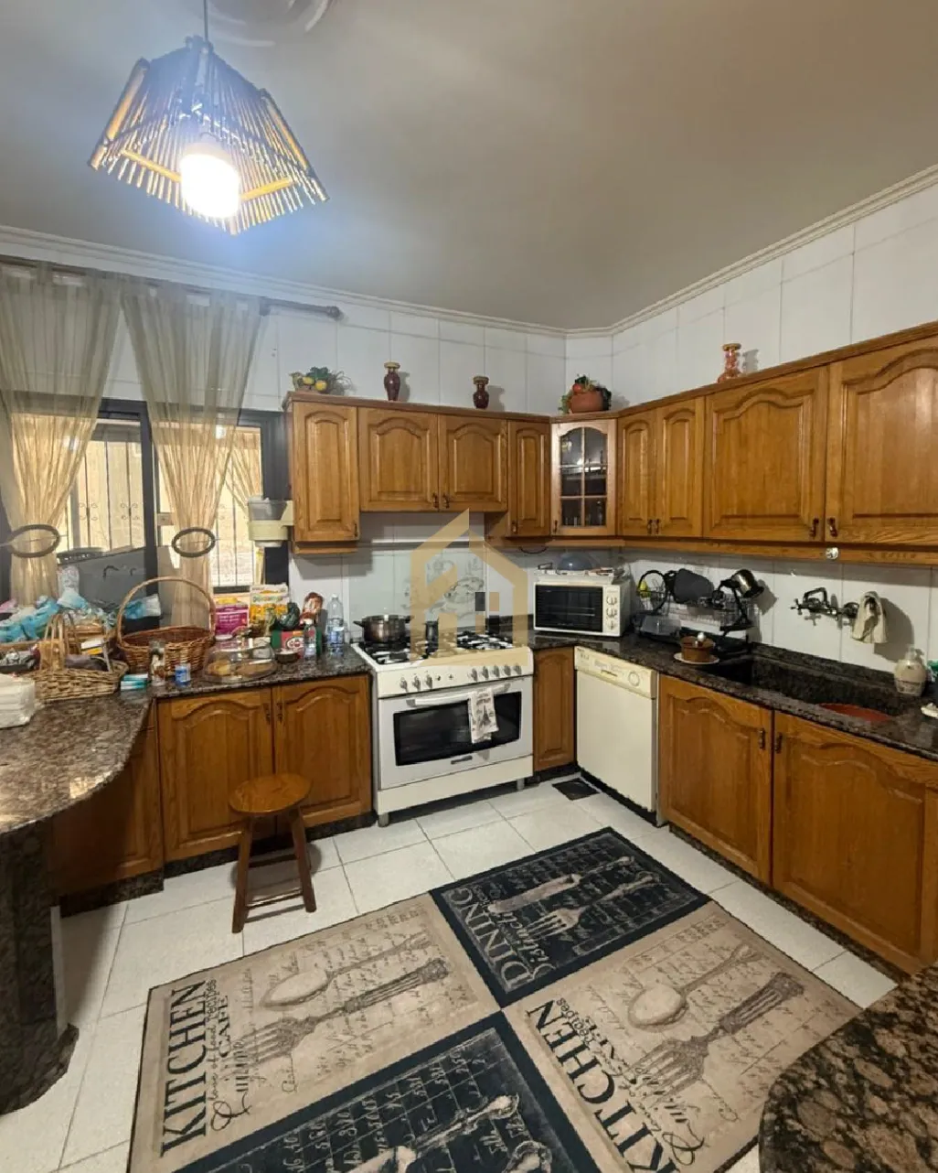 Apartment for sale in Ballouneh, Lebanon - 3 bed, 4 bath
