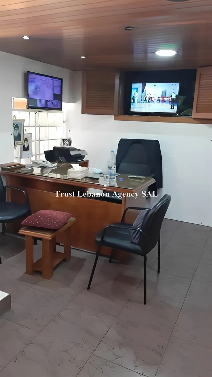Shop for sale in Baabda, Hadath