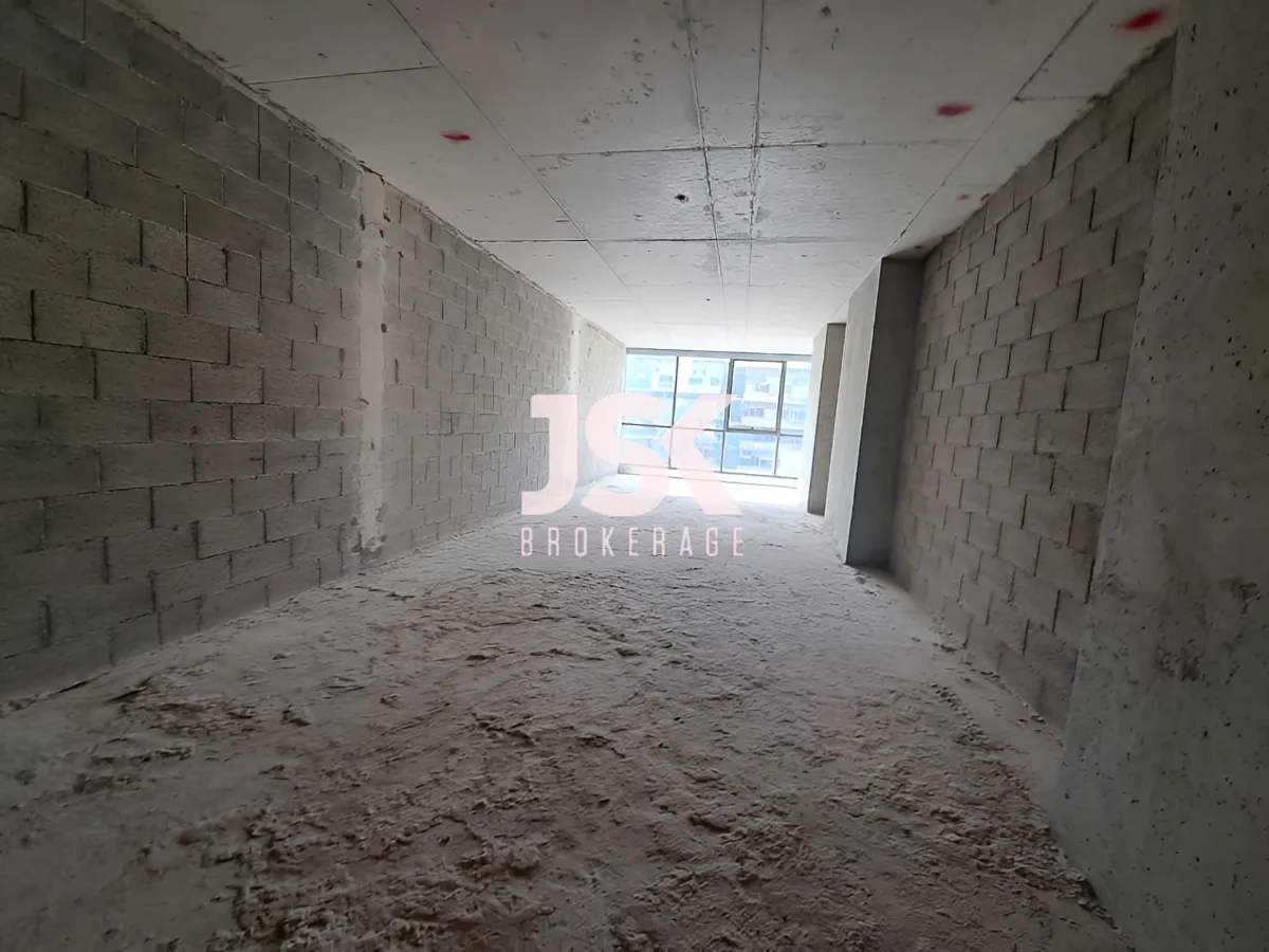 Office for rent in Dekwaneh