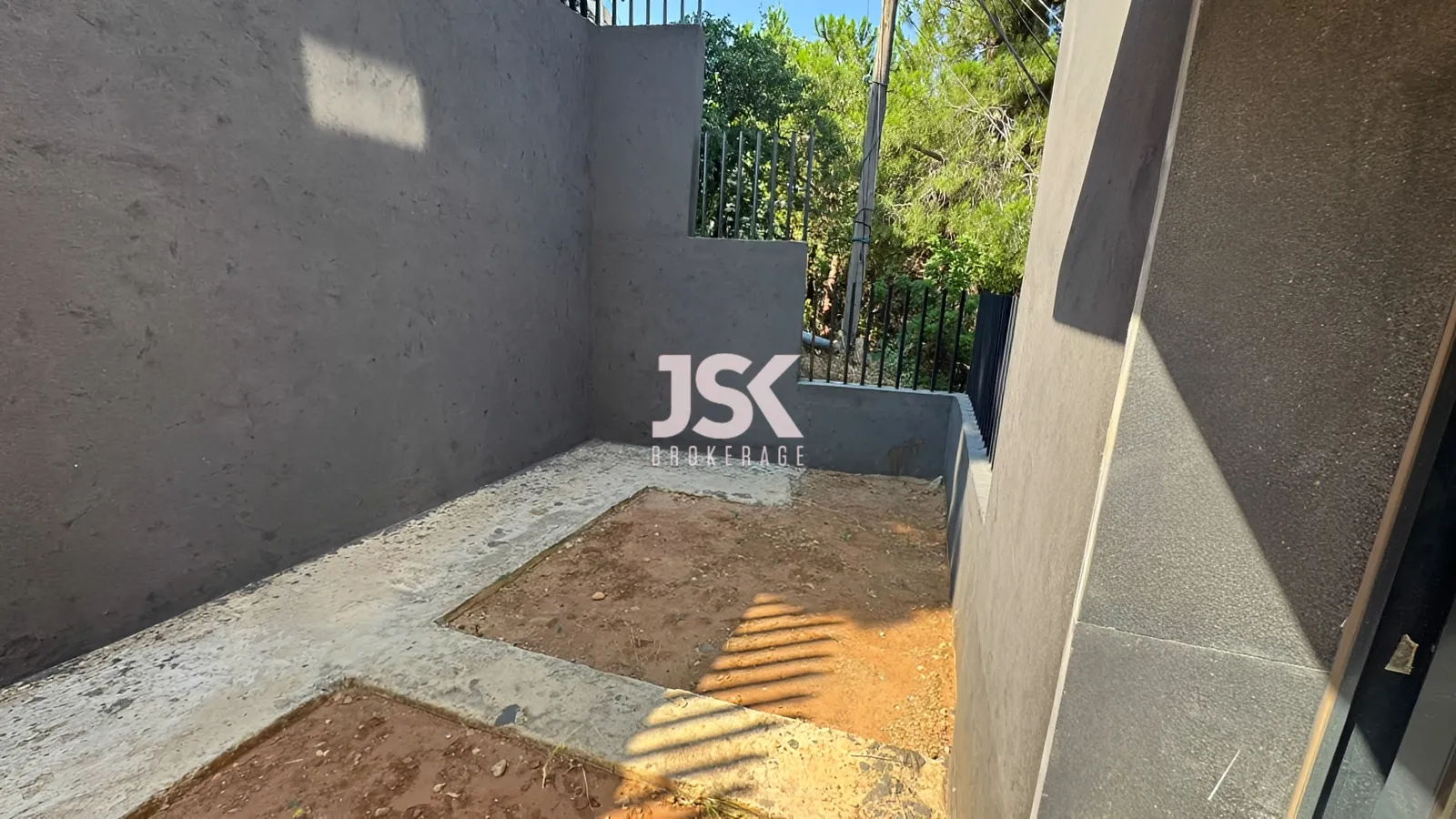 Apartment for Sale in Tilal Ain Saadeh