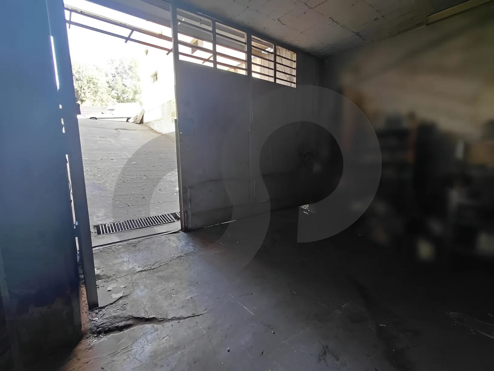 Warehouse for sale in Baouchriyeh