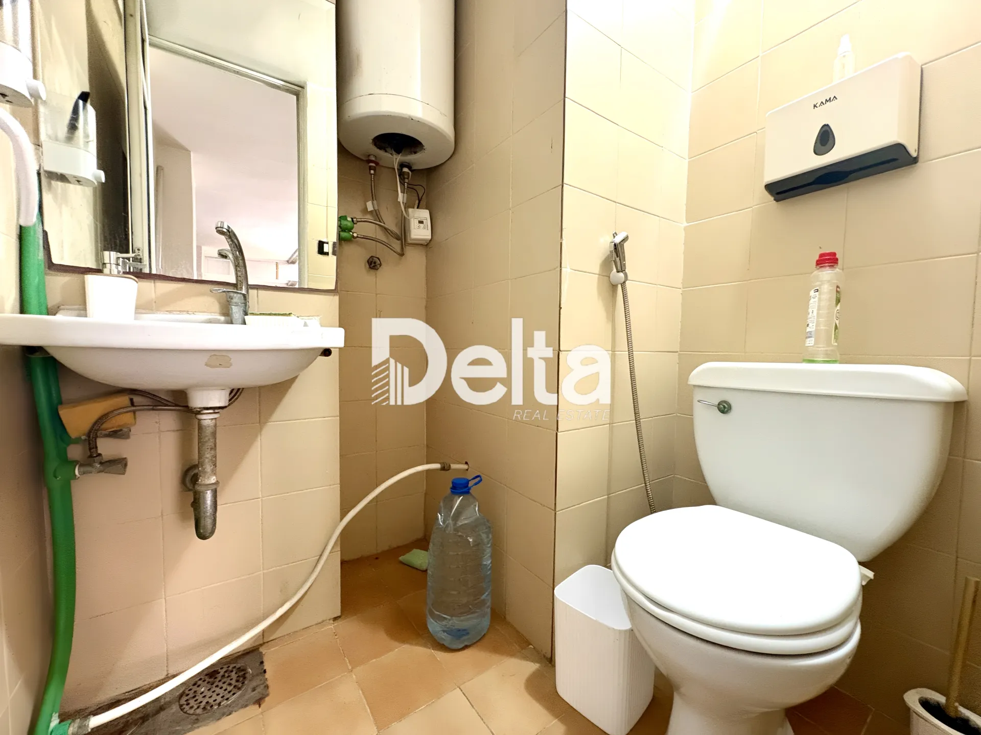 Shop for rent in Zeidaniye