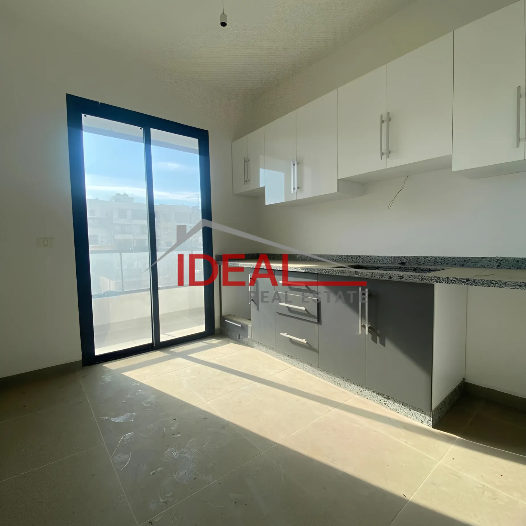 Apartment for Sale in Ain el remmeneh, baabda - 3 bed, 4 bath