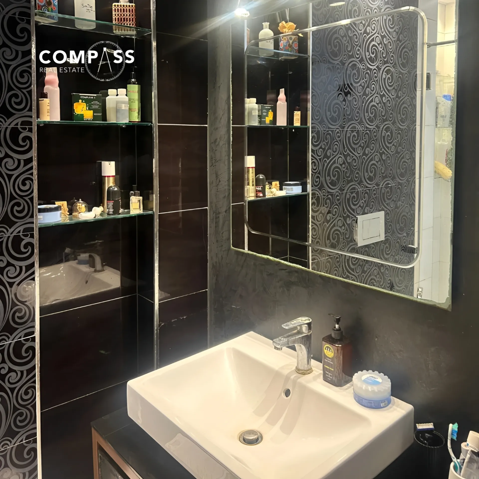 Apartment for sale in Aley, Lebanon - 2 bed, 2 bath