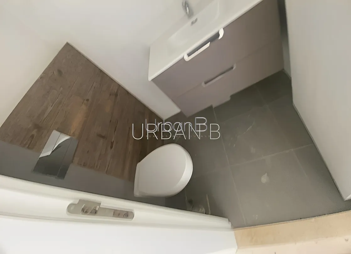 Apartment for Sale in Alfred Naccash, Bayrut, Lebanon