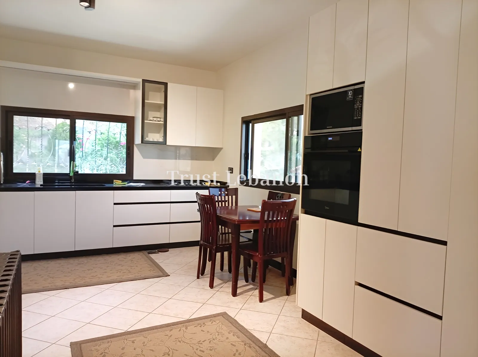 Apartment for rent in Monteverde Main Street، Lebanon - 2 bed, 3 bath