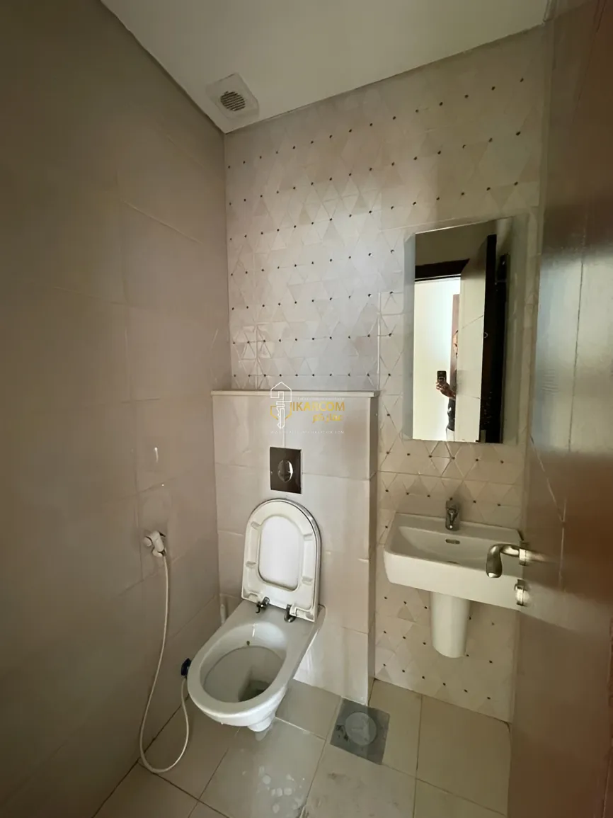 Apartment for sale in Sakiet El Janzeer, Bayrut, Lebanon