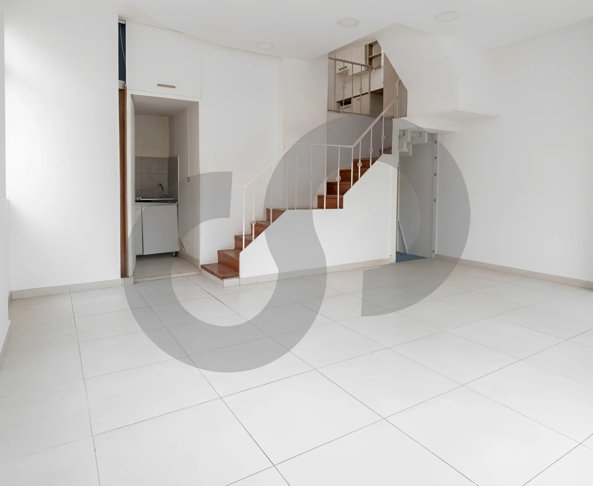 Shop for Sale in Sin El Fil