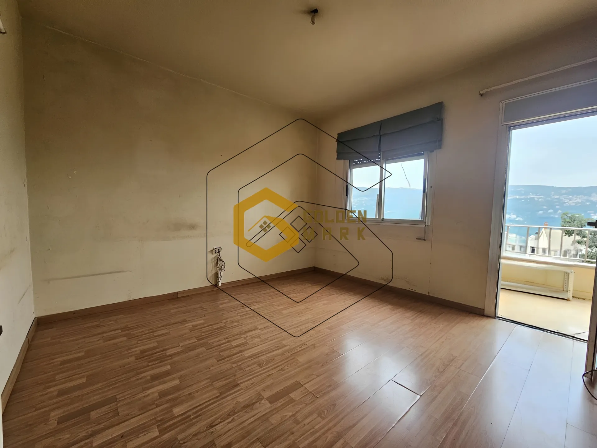 Apartment for Sale in Ballouneh