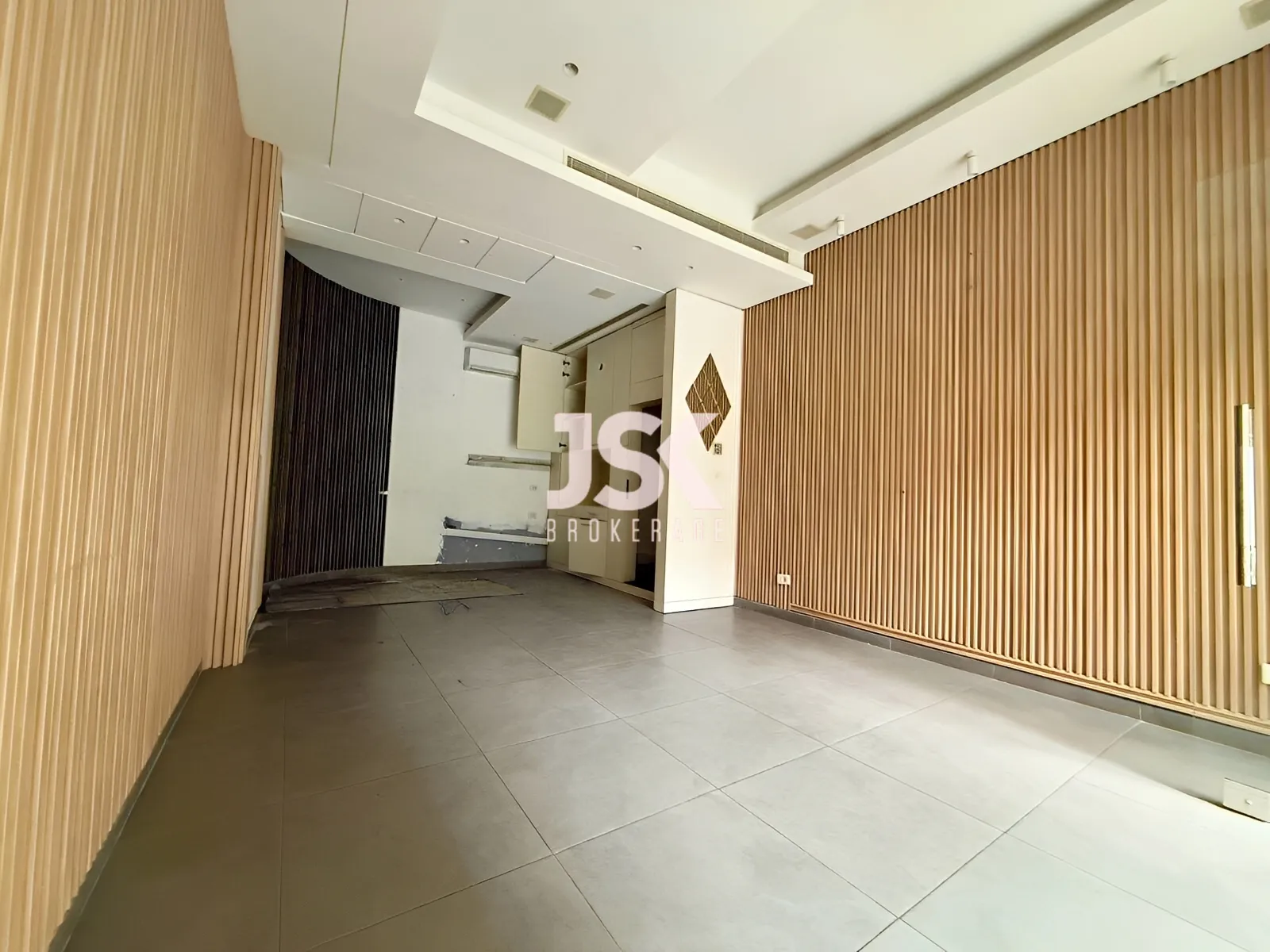 Shop for Rent in Achrafieh