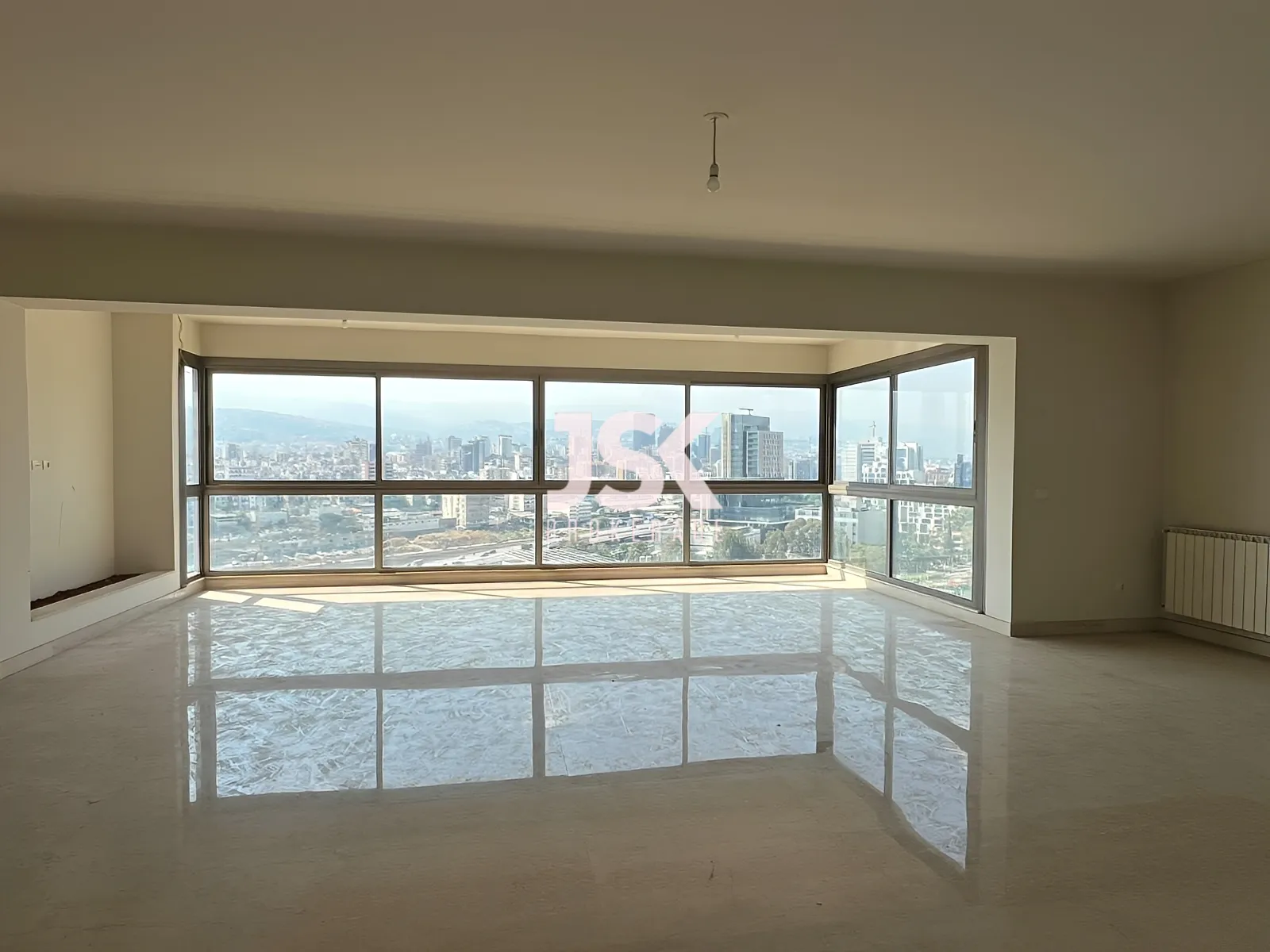 Apartment for Sale in Achrafieh - 3 bed