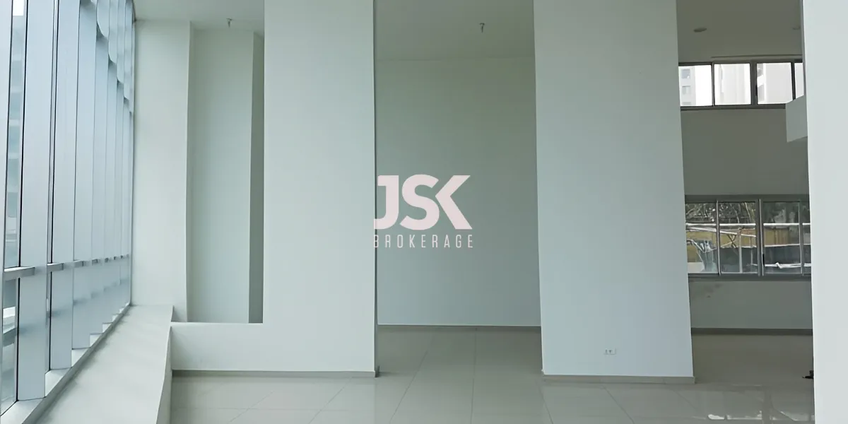 Commercial property for Rent in Sin El Fil, Lebanon