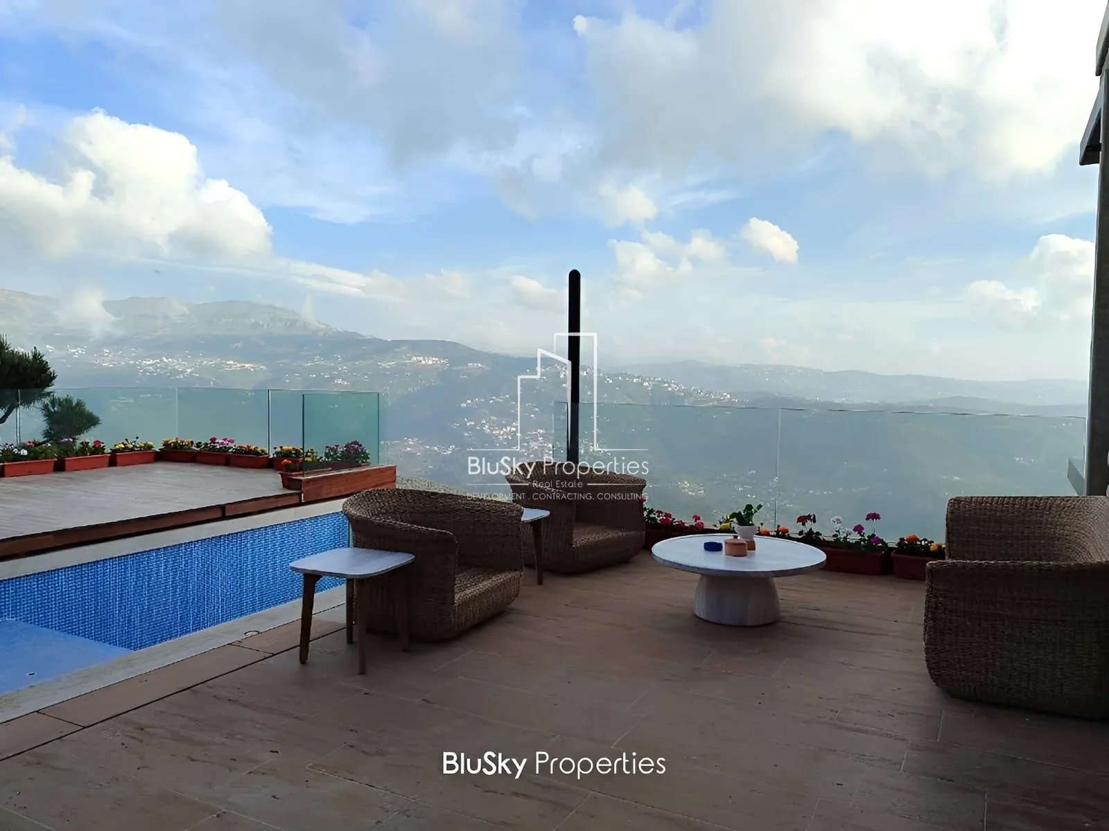Villa for Sale in Dhour Choueir