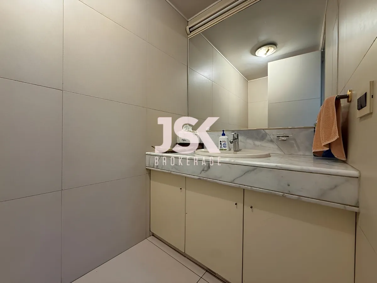 Shop for rent in Achrafieh